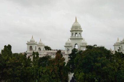 Hyderabad Weather Guide: Beat the Heat and Monsoons Like a Pro