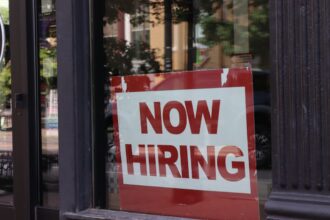 Government Job Vacancy 2026: Railway, Banking aur SSC Mein 2.5 Lakh Positions Open - Apply Kaise Karein