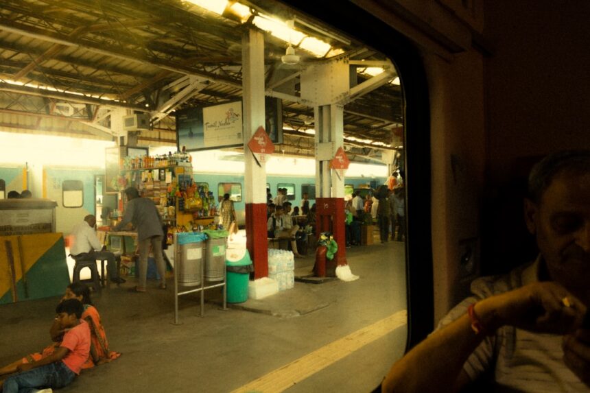 Delhi Metro Traffic Updates March 2026: Yellow Line Delays Hit Rajiv Chowk Station