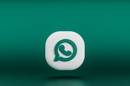 WhatsApp Ka Latest Update 2026: Message Reactions, Voice Status Aur Meta AI Integration - Kya Hai Naya?