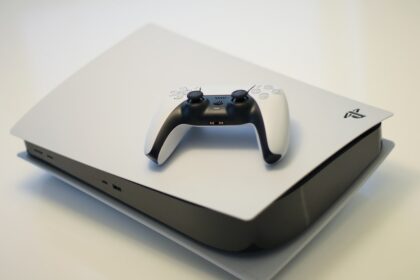 Gaming Industry Ki Energy Crisis: Xbox Series X Aur PlayStation 5 Ka Power Consumption Drama