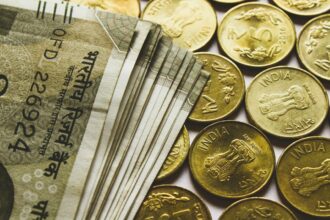 ब्याज (Interest) Explained: SBI vs HDFC Bank Fixed Deposit Rates in 2026 - Which Bank Gives Better Returns?